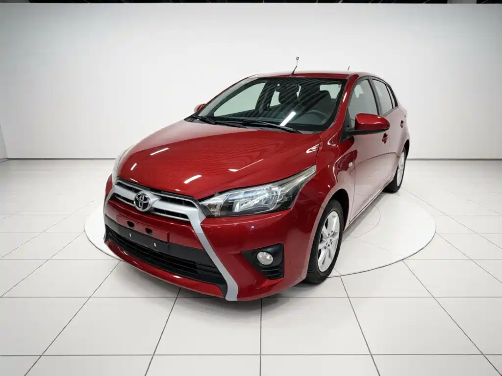 Toyota Yaris L 2015