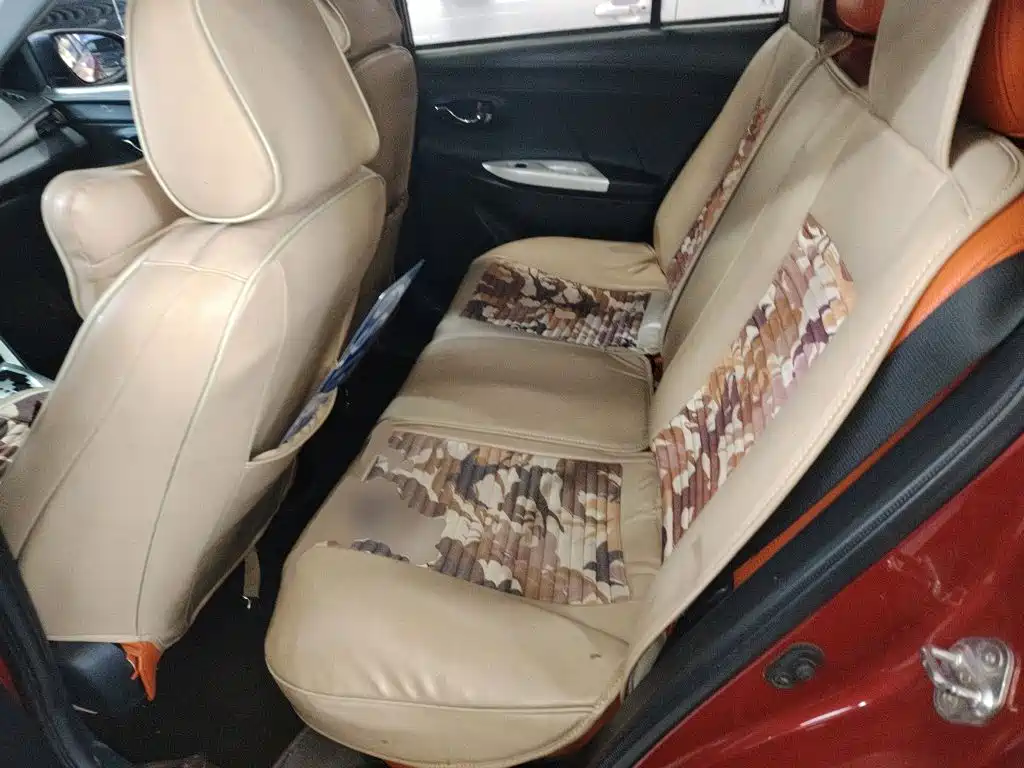 Toyota Yaris L 2015 — фото 17