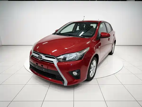 Toyota Yaris L 2015