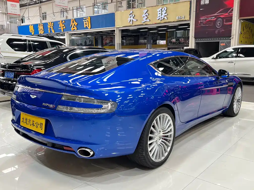 Aston Martin Rapide 2018 — фото 4