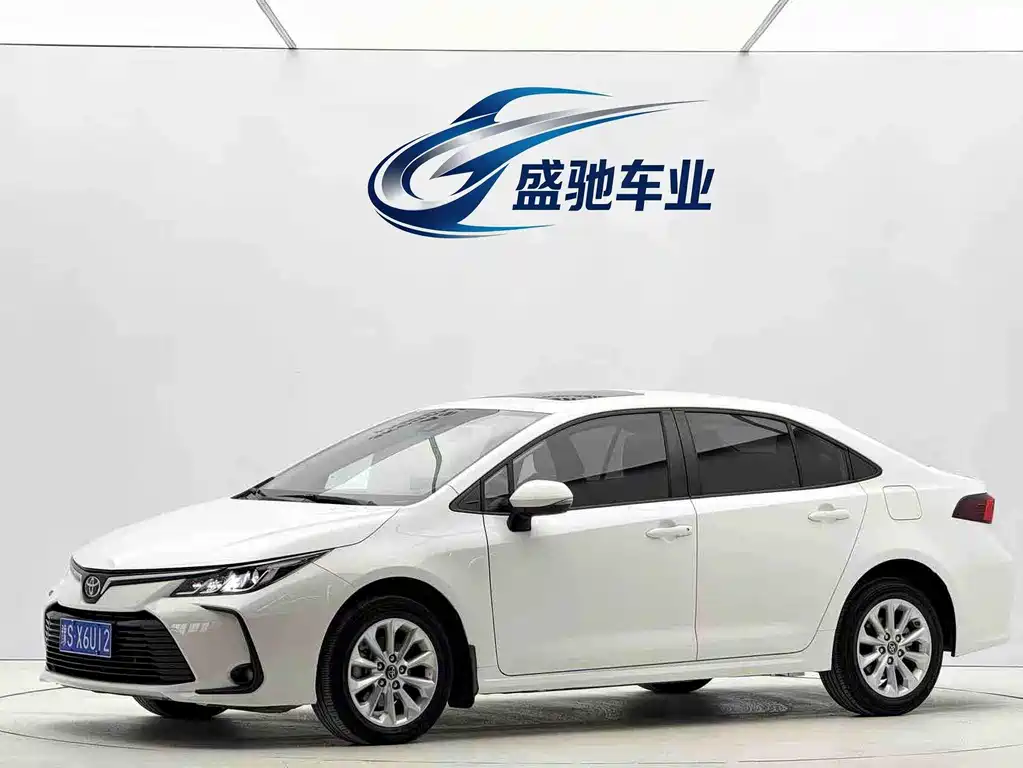 Toyota Corolla 2022 — фото 1