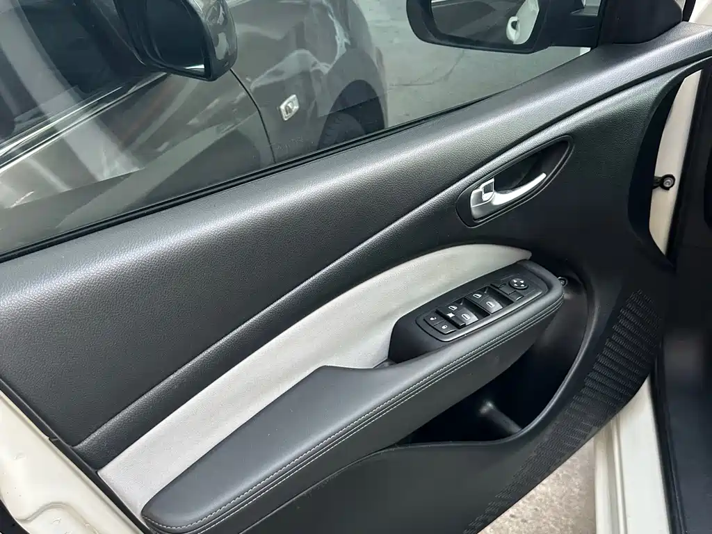 Fiat Viaggio 2017 — фото 10
