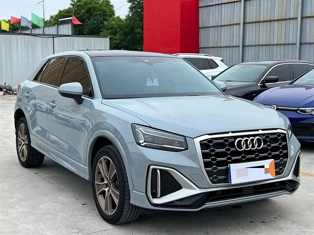 Audi Q2L 2023 — фото 3