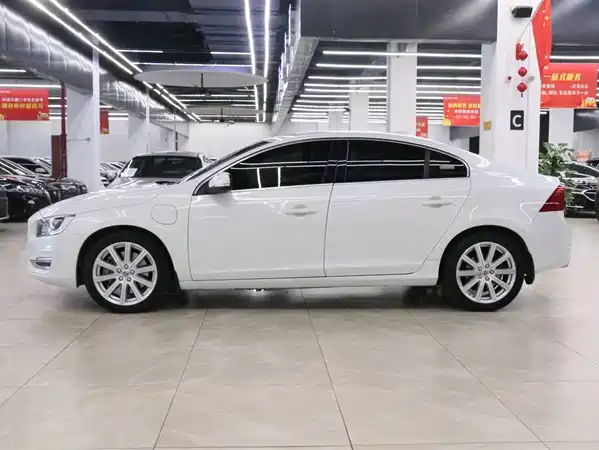 Volvo S60 PHEV 2018