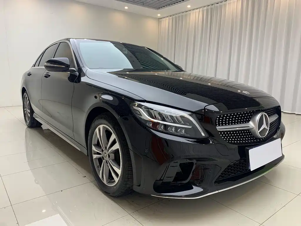 Mercedes-Benz C-Class 2020