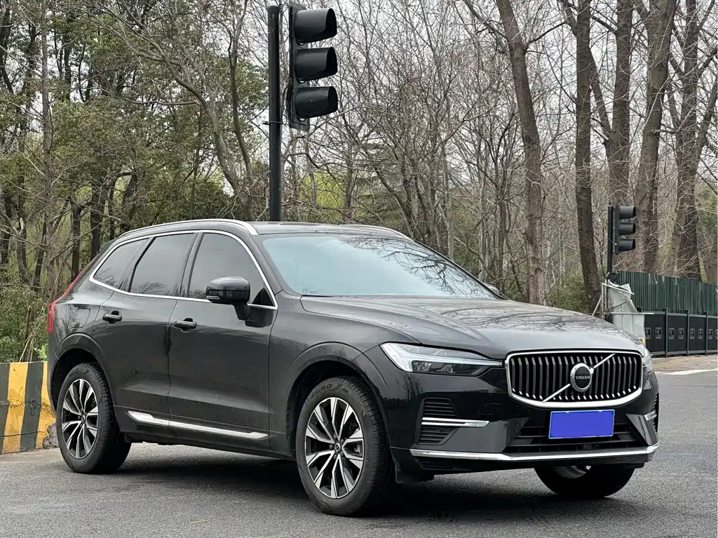 Volvo XC60 2024 — фото 3
