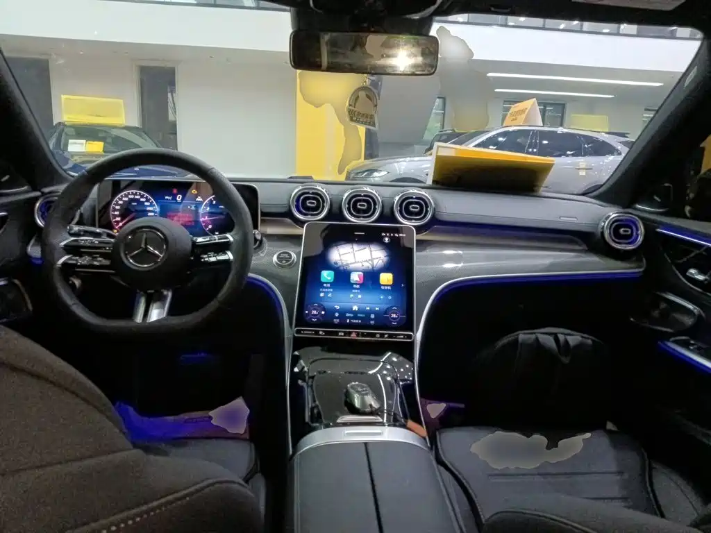 Mercedes-Benz C-Class 2025 — фото 10