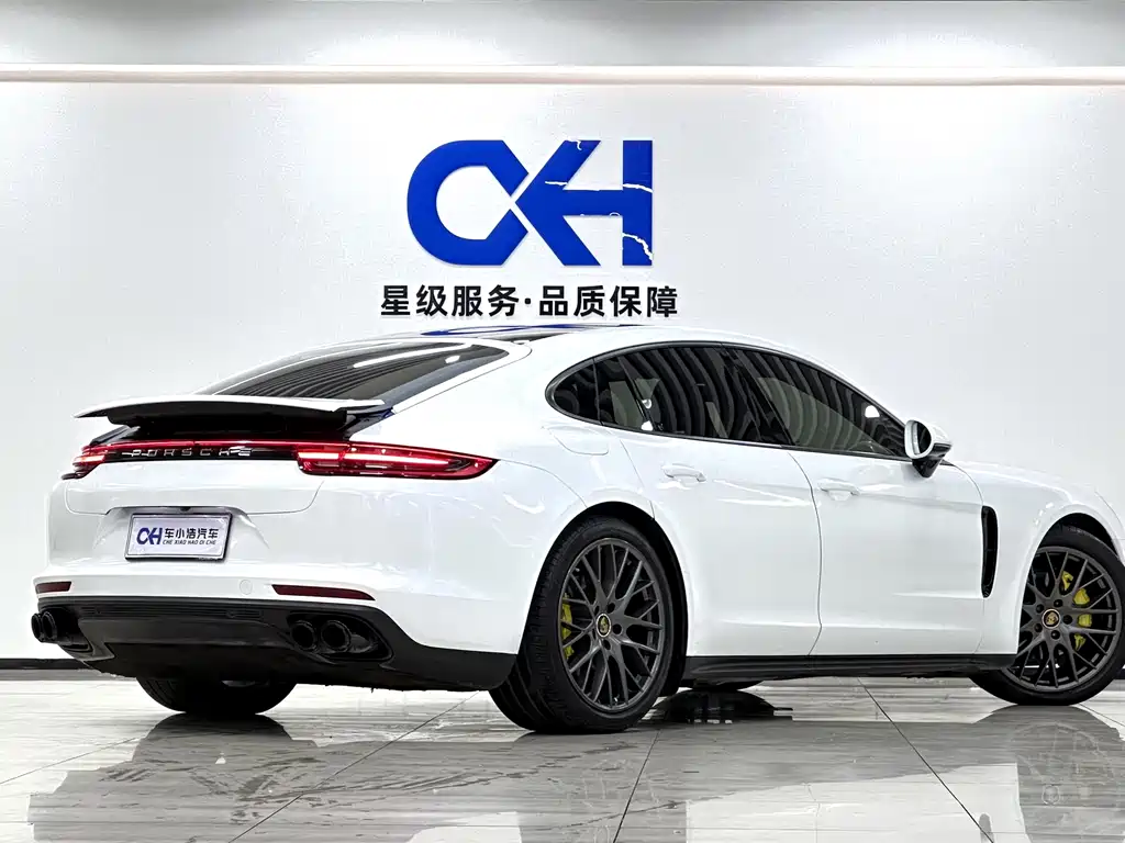 Porsche Panamera 2017 — фото 18