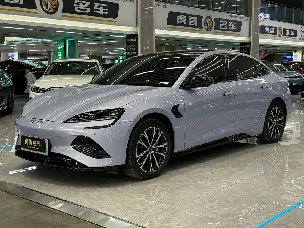 BYD Seal 2025 — фото 1