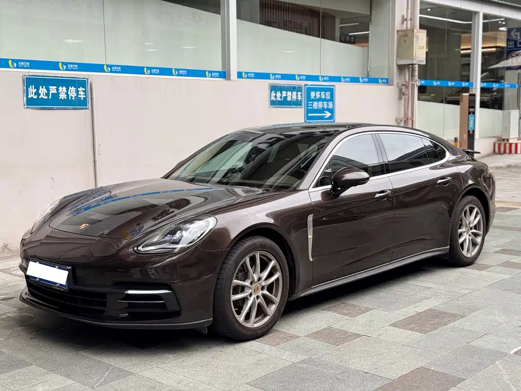 Porsche Panamera 2017 — фото 1