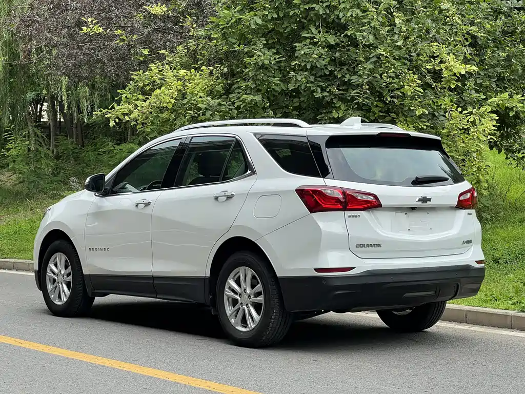 Chevrolet Equinox 2017 — фото 8