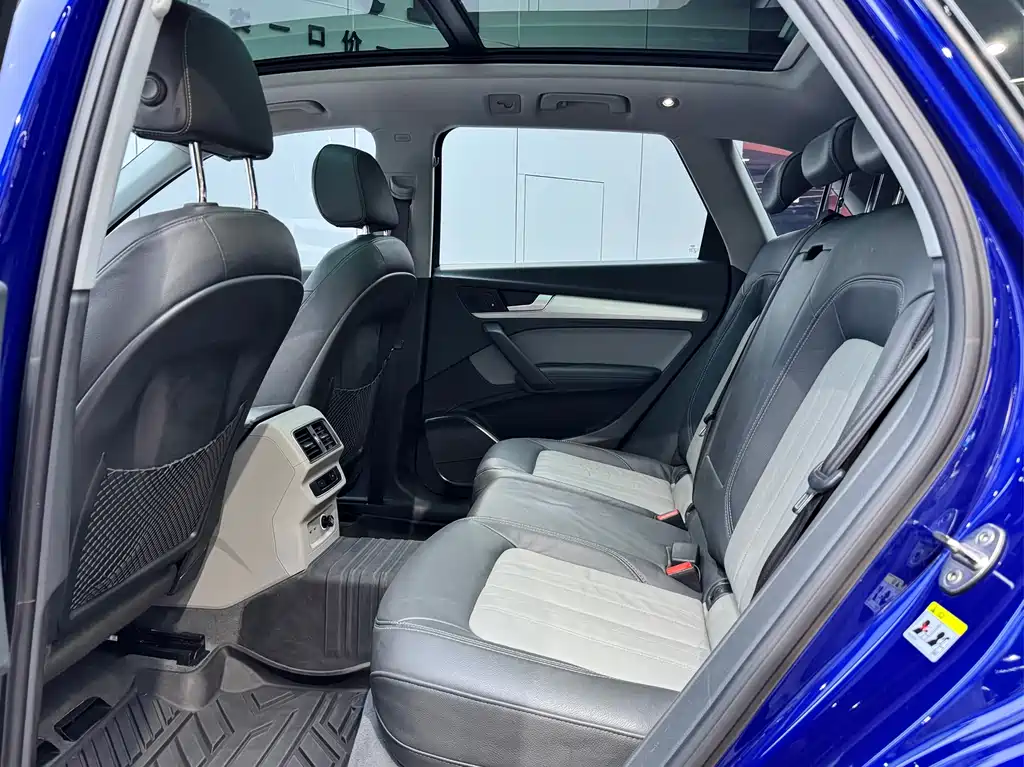 Audi Q5L 2020 — фото 10