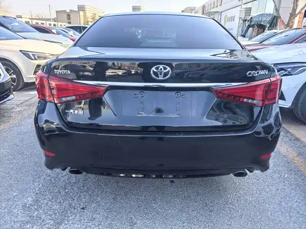 Toyota Crown 2018