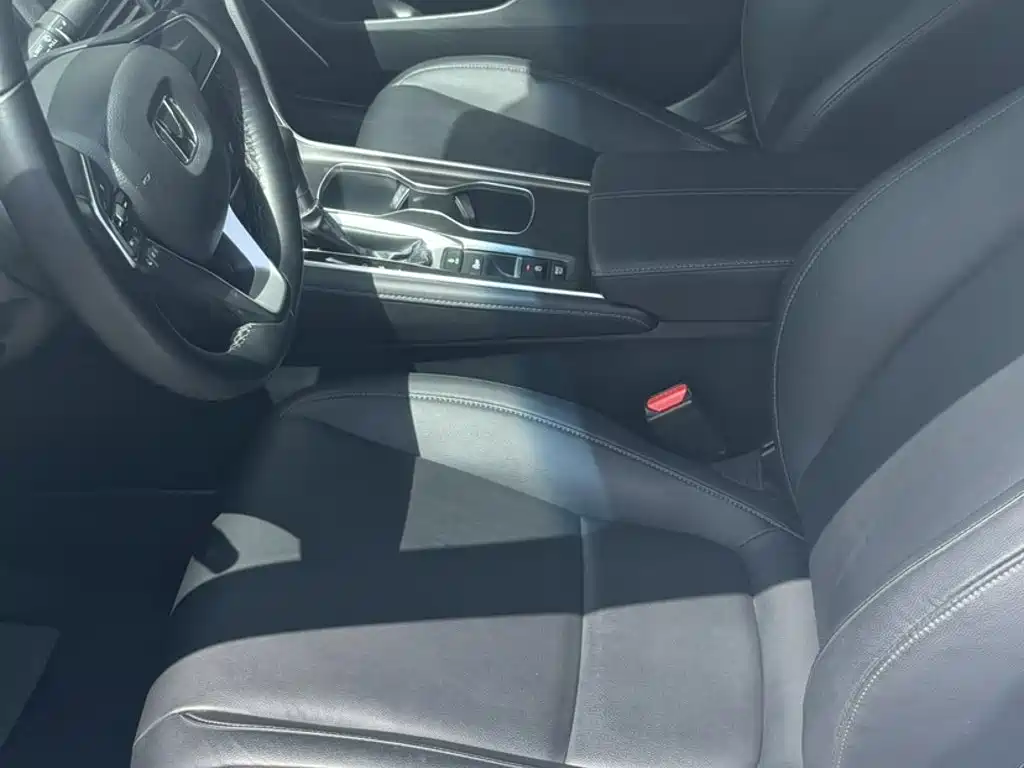 Honda Accord 2023 — фото 17
