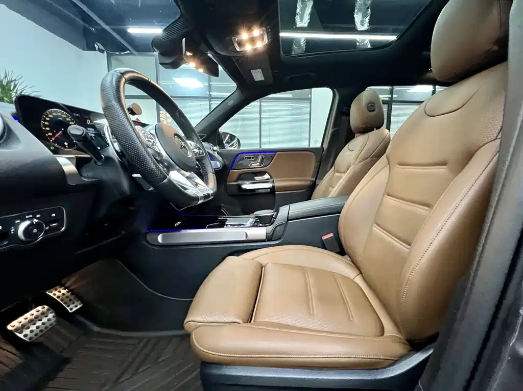 Mercedes-Benz GLB AMG 2022 — фото 6