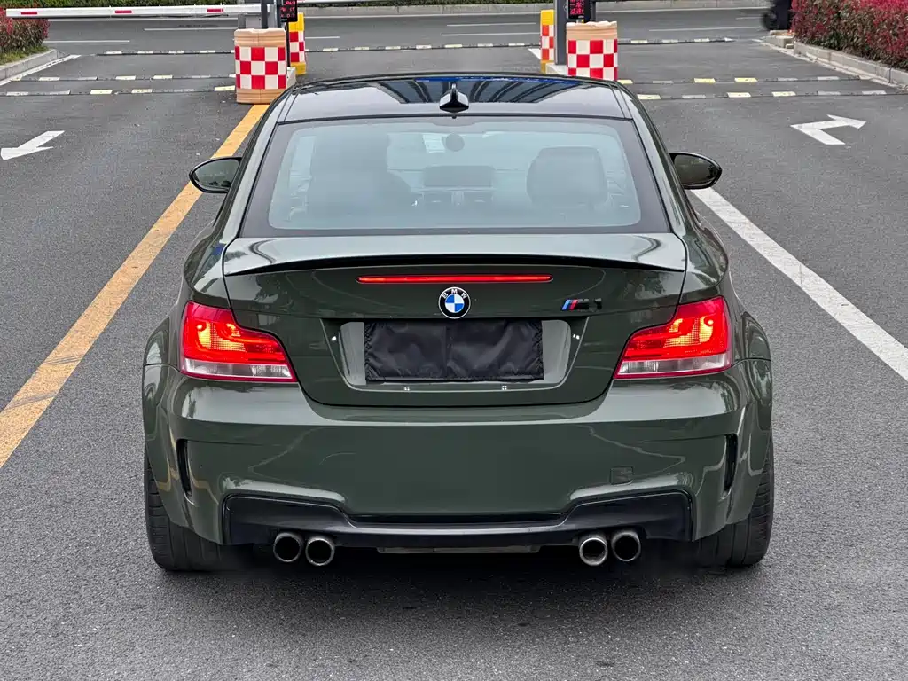 BMW 1 Series M 2012 — фото 21