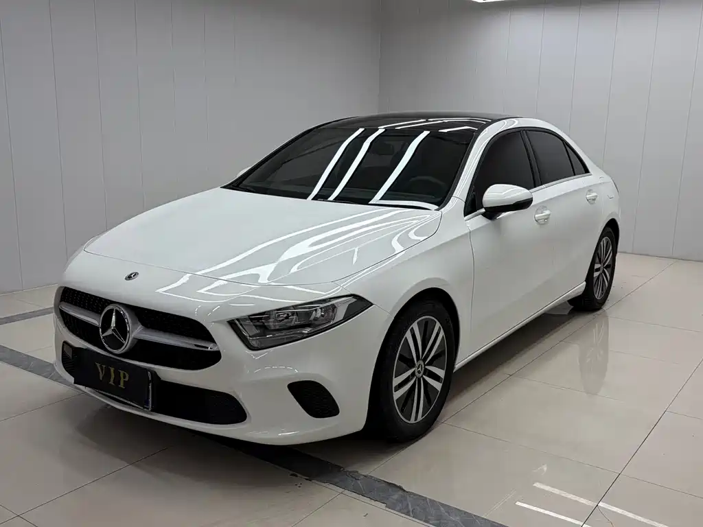 Mercedes-Benz A-Class 2022 — фото 1