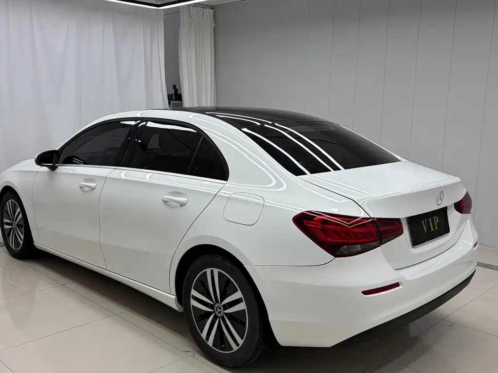 Mercedes-Benz A-Class 2022 — фото 4
