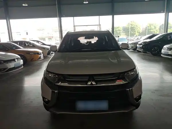 Mitsubishi Outlander 2018