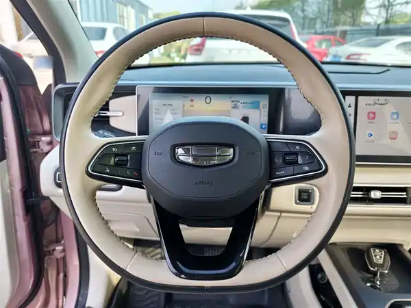 Geely ICON 2023