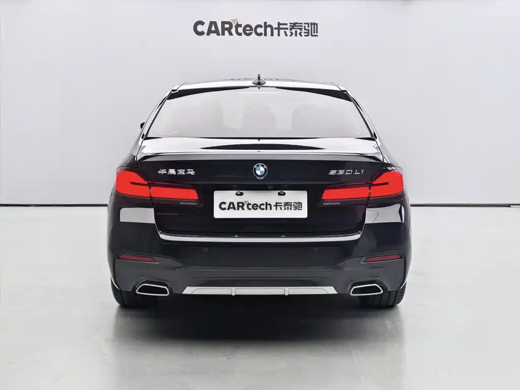 BMW 5 Series 2023 — фото 14