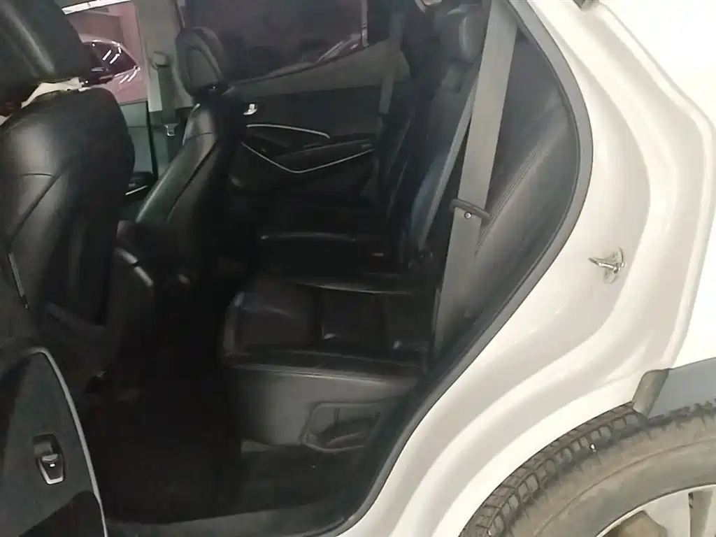 Hyundai Santa Fe 2015 — фото 17