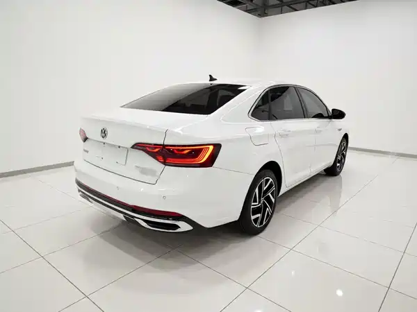 Volkswagen Sagitar 2024