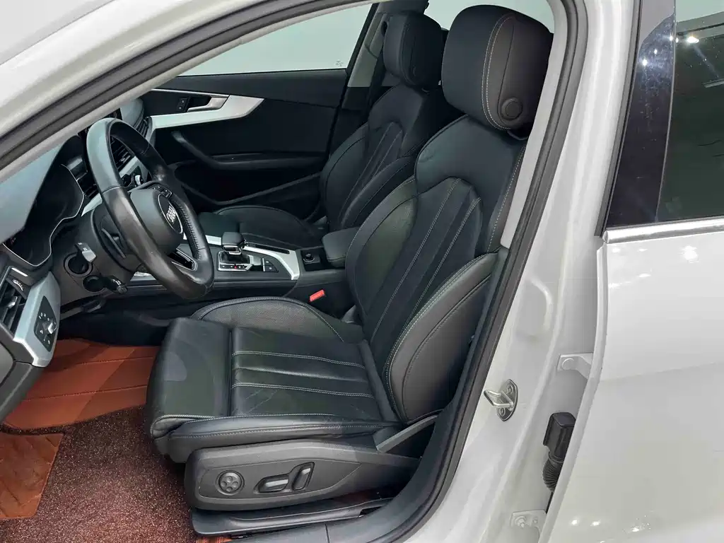Audi A4L 2021