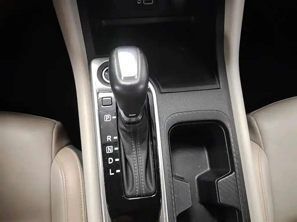 Nissan Sylphy 2019 — фото 14