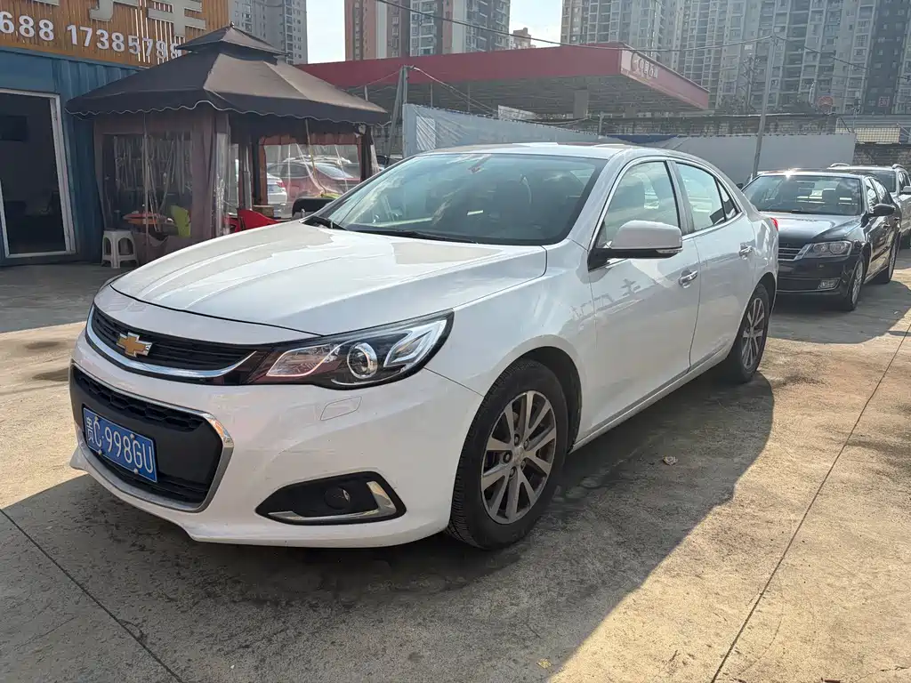 Chevrolet Malibu 2017 — фото 1
