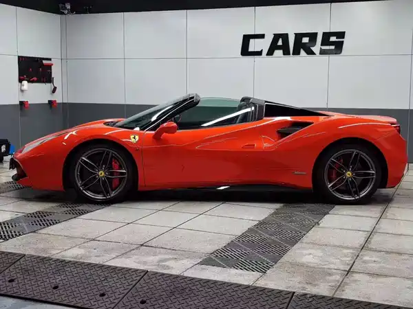Ferrari 488 2019