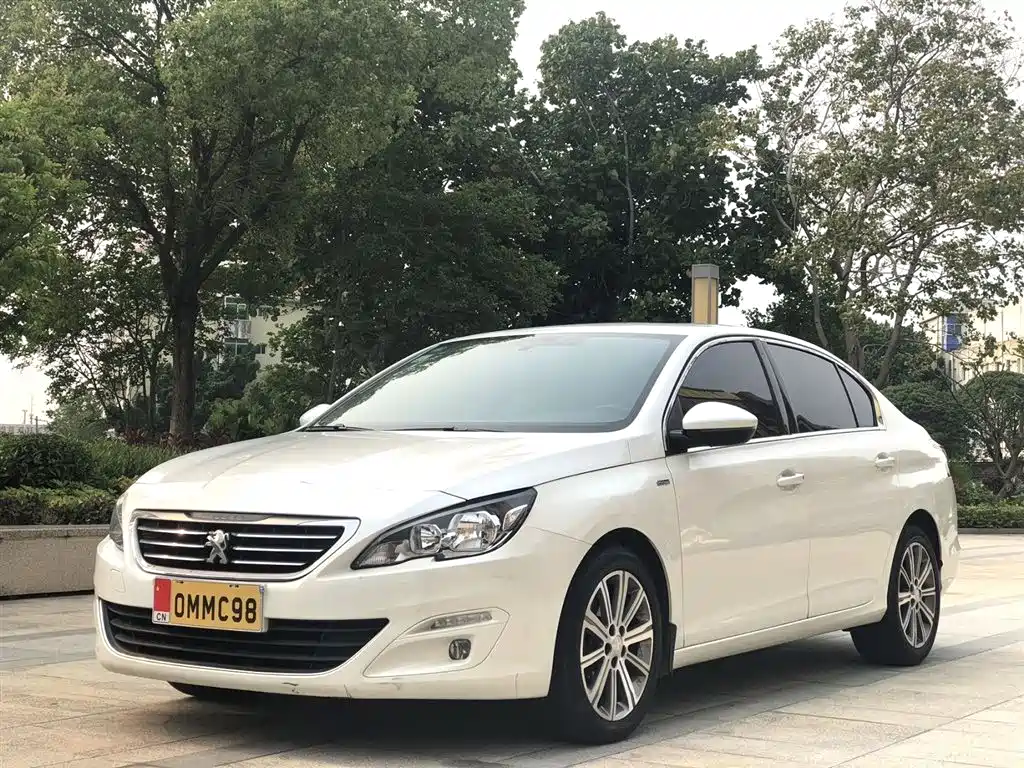 Peugeot 408 2018 — фото 1