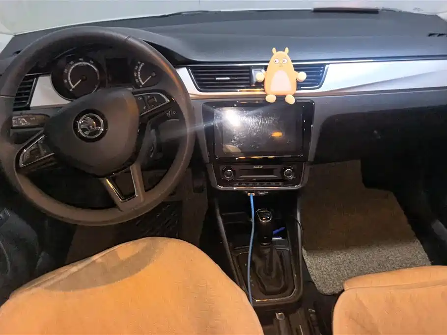 Skoda Rapid 2020 — фото 12