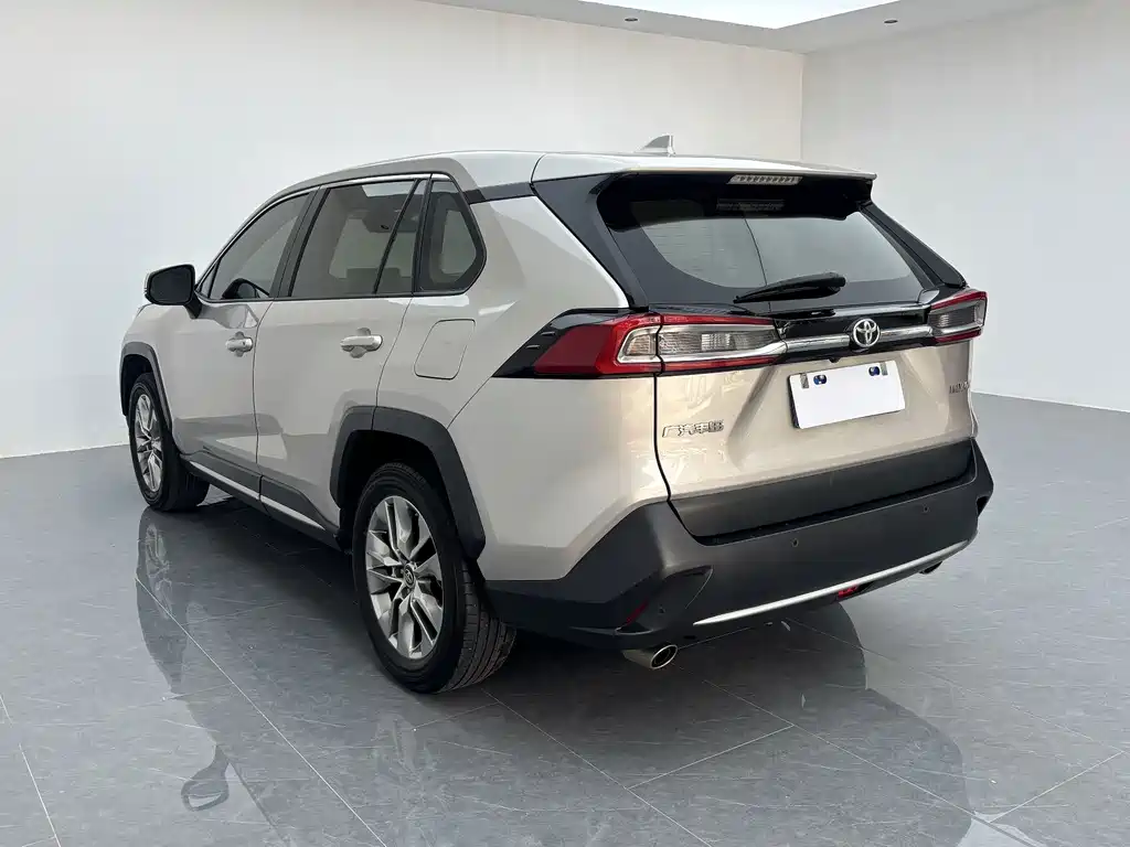 Toyota Wildlander 2023 — фото 14