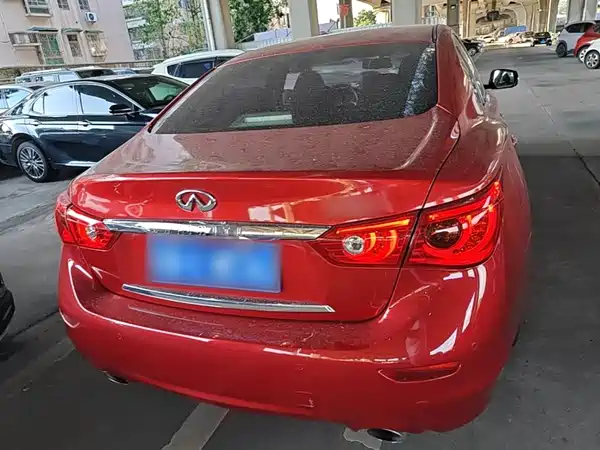 Infiniti Q50L 2015