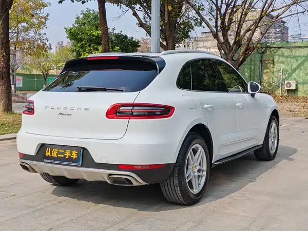 Porsche Macan 2016