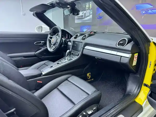 Porsche 718 2016