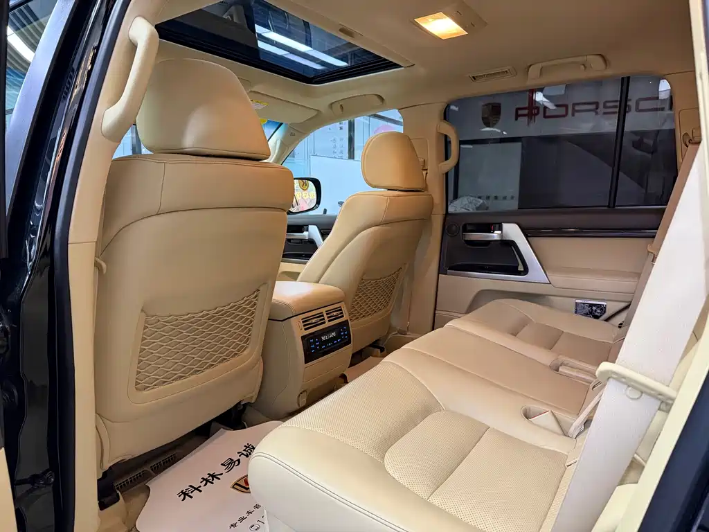 Toyota Land Cruiser 2016 — фото 25