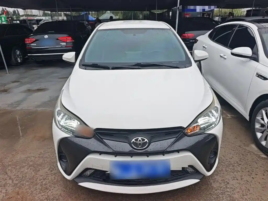 Toyota Yaris L 2019 — фото 3