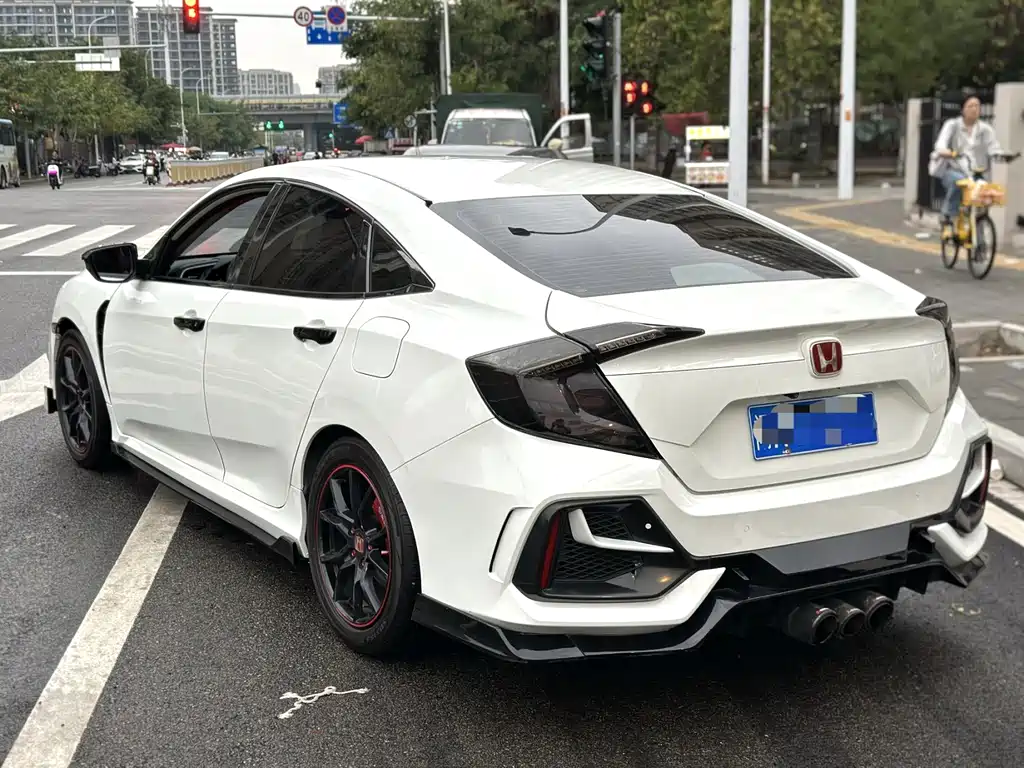 Honda Civic 2016 — фото 11