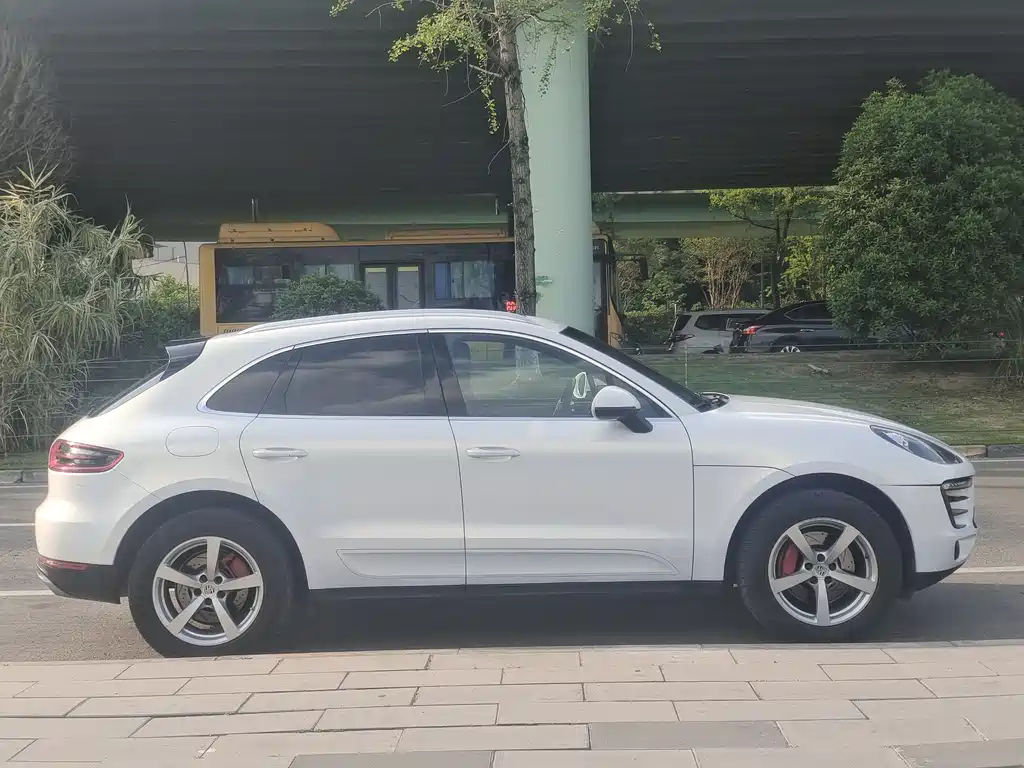 Porsche Macan 2017 — фото 2