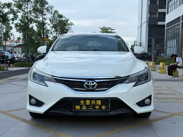 Toyota Reiz 2015