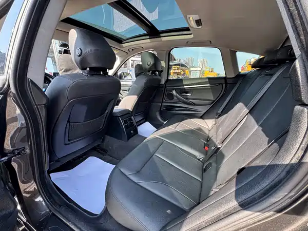 BMW 3 Series GT 2017