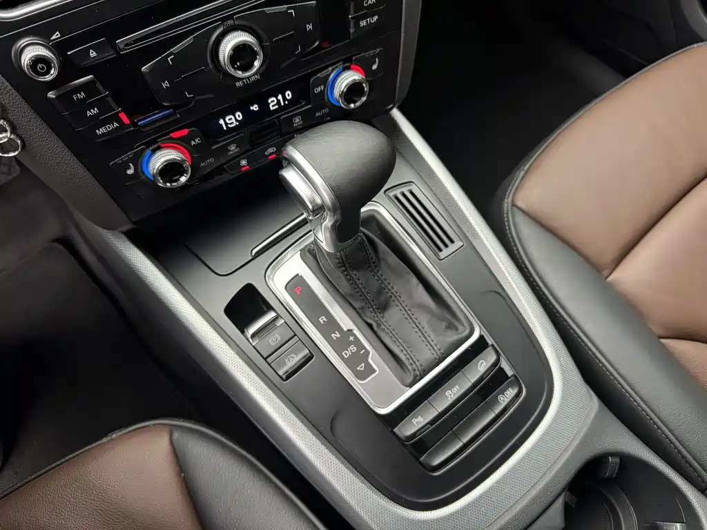 Audi Q5 2015 — фото 12