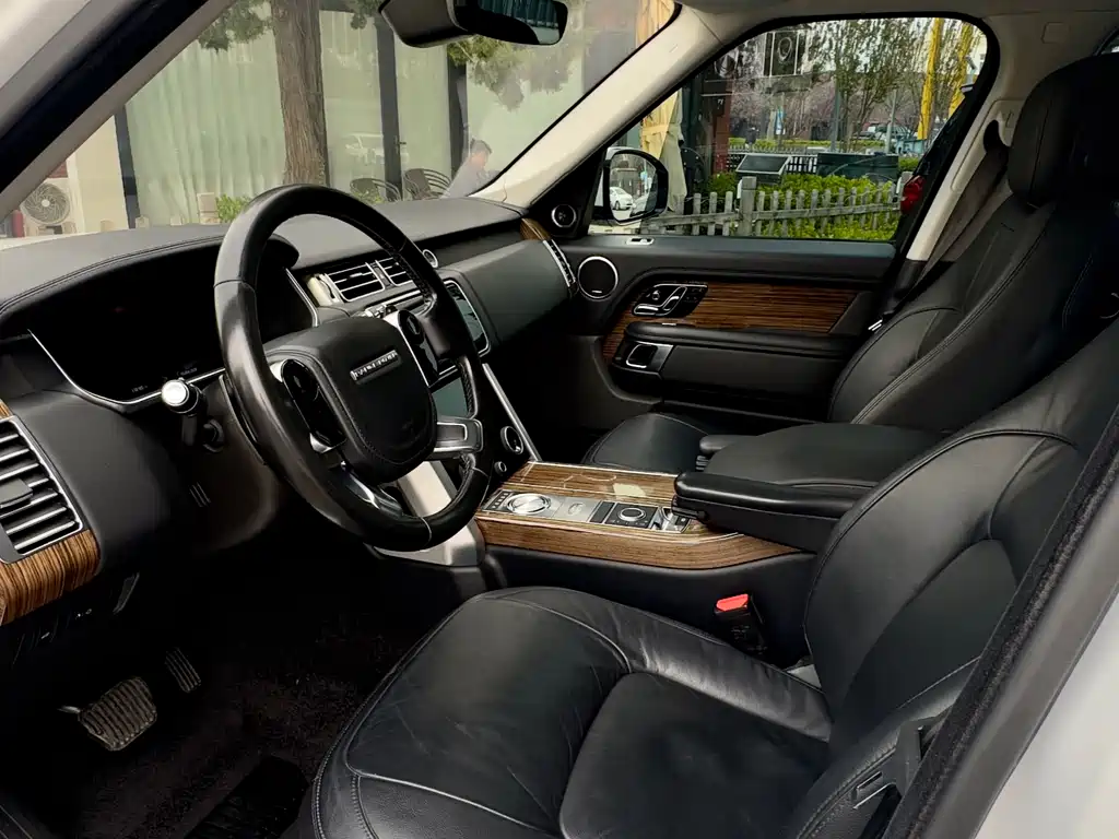 Land Rover Range Rover 2019 — фото 13