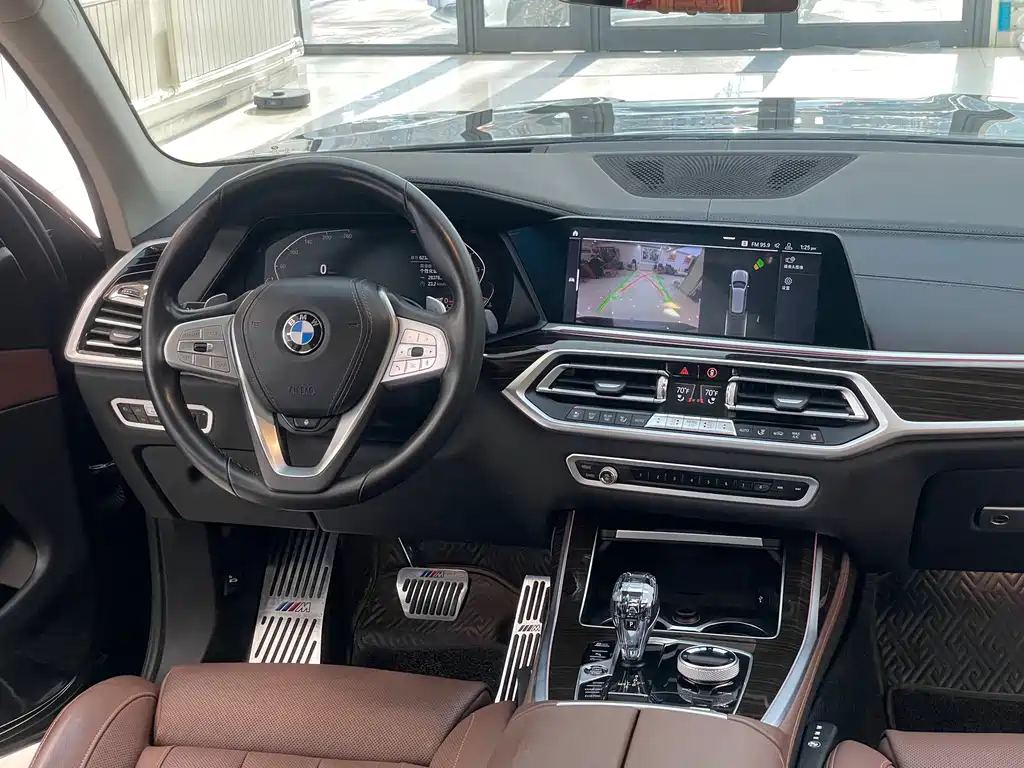 BMW X7 2020 — фото 24