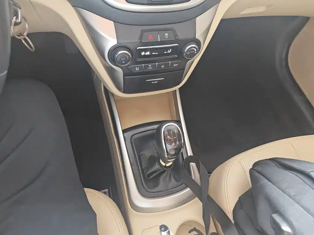 Changan Eado 2015 — фото 14