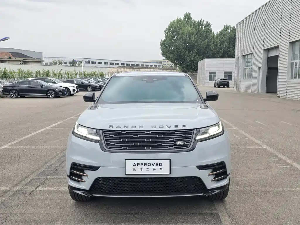 Land Rover Velar 2025