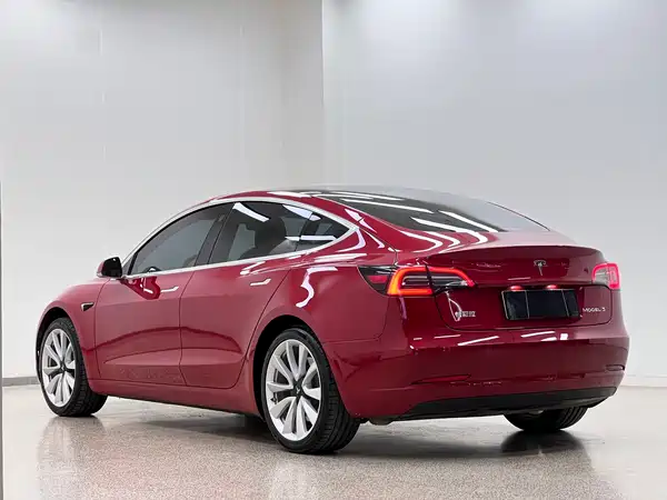 Tesla Model 3 2020