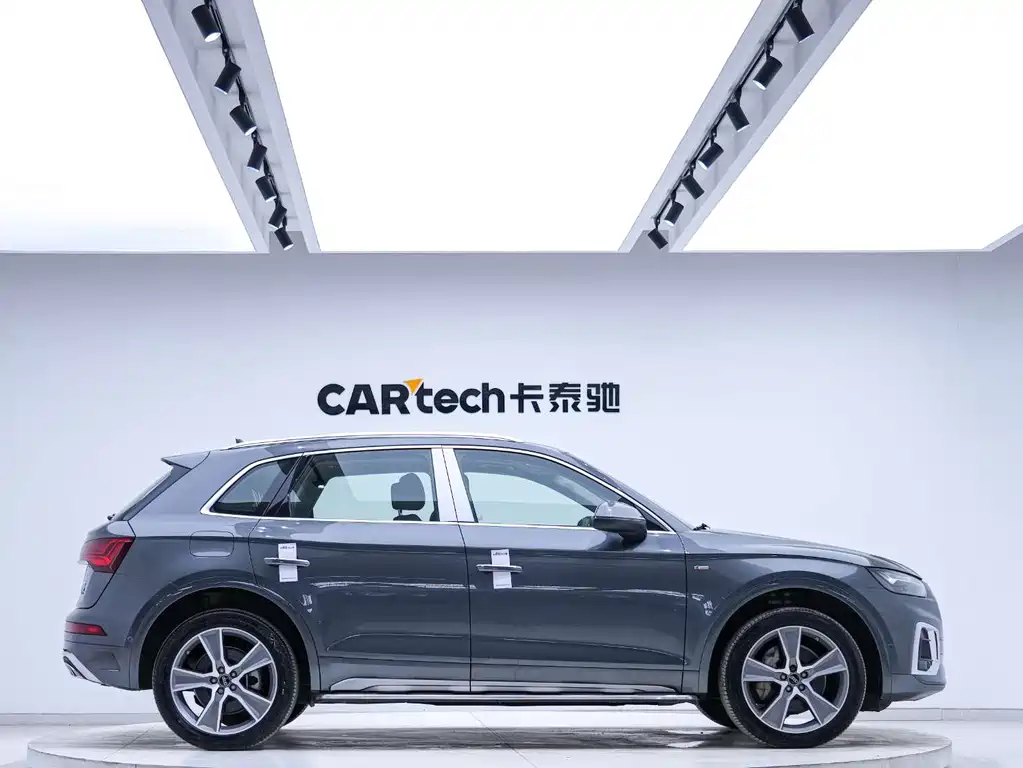 Audi Q5L 2023 — фото 4